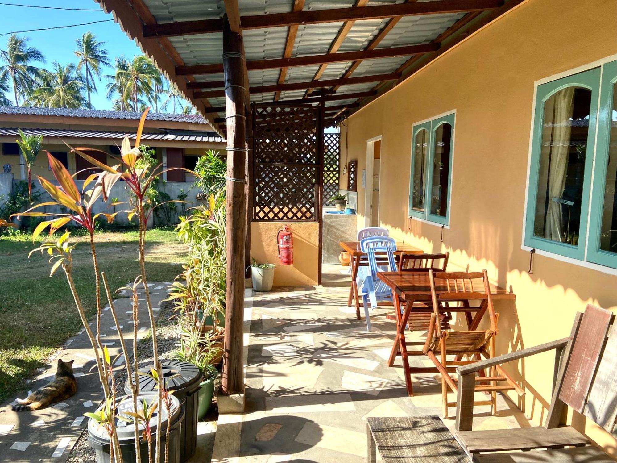 Soluna Guest House Пантай Ченанг Екстериор снимка
