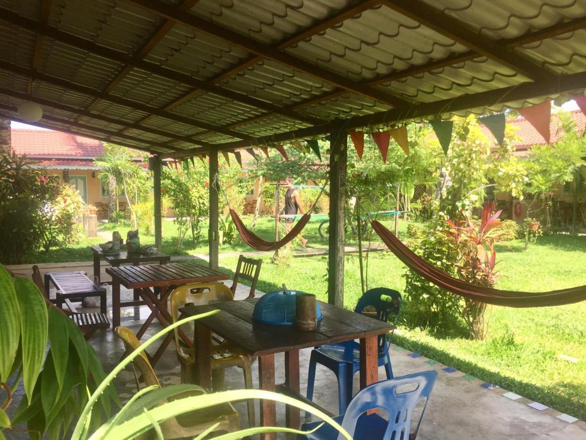 Soluna Guest House Пантай Ченанг Екстериор снимка
