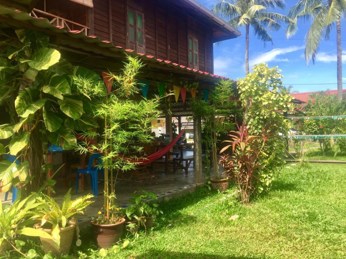 Soluna Guest House Пантай Ченанг Екстериор снимка