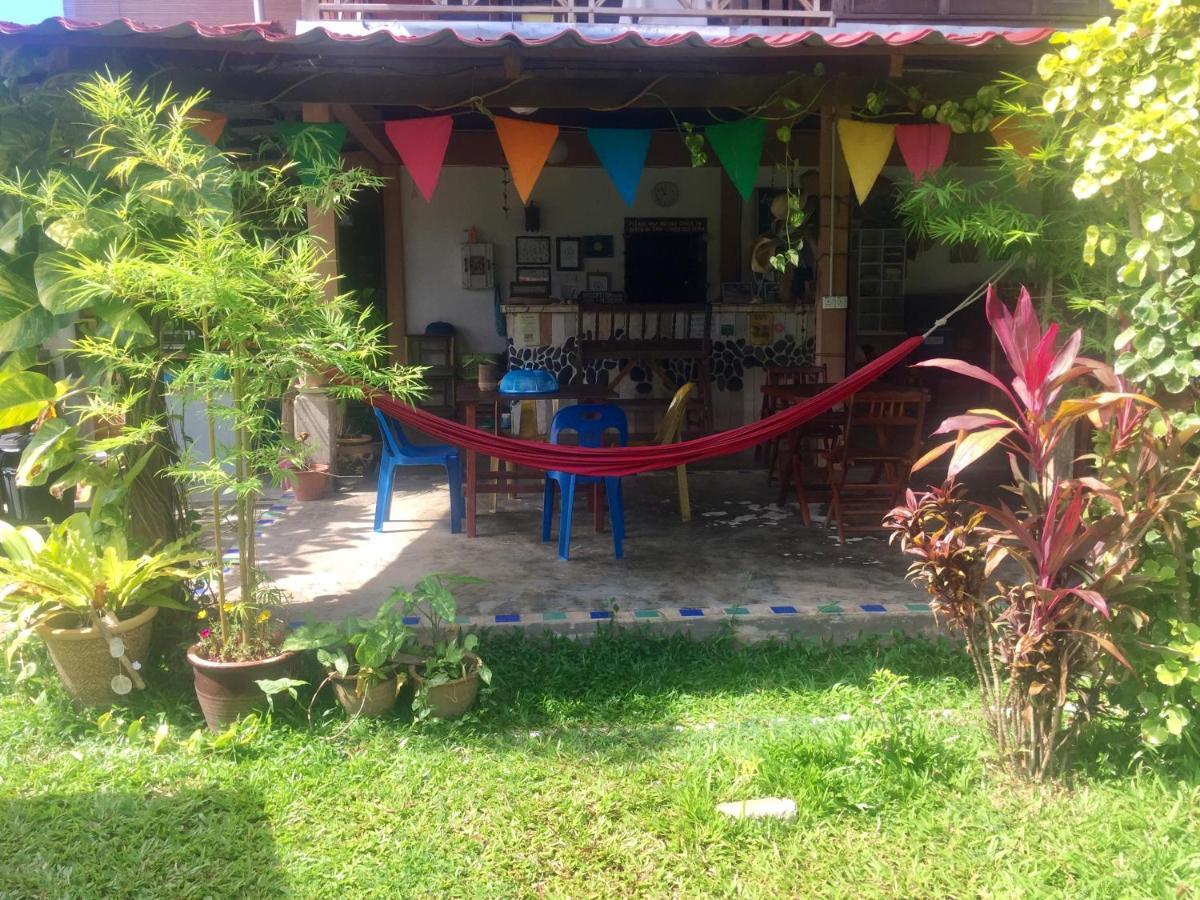 Soluna Guest House Пантай Ченанг Екстериор снимка